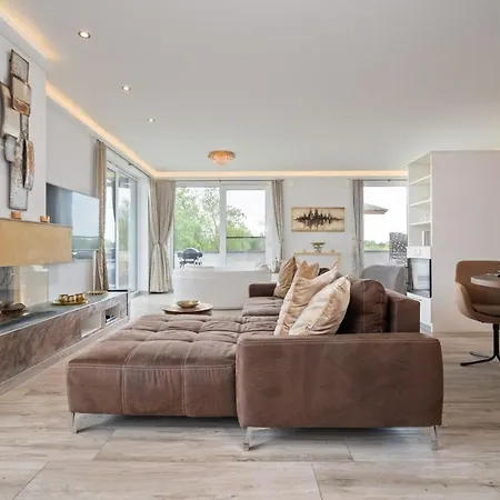 Luxus Penthouse Schlossoase Διαμέρισμα *